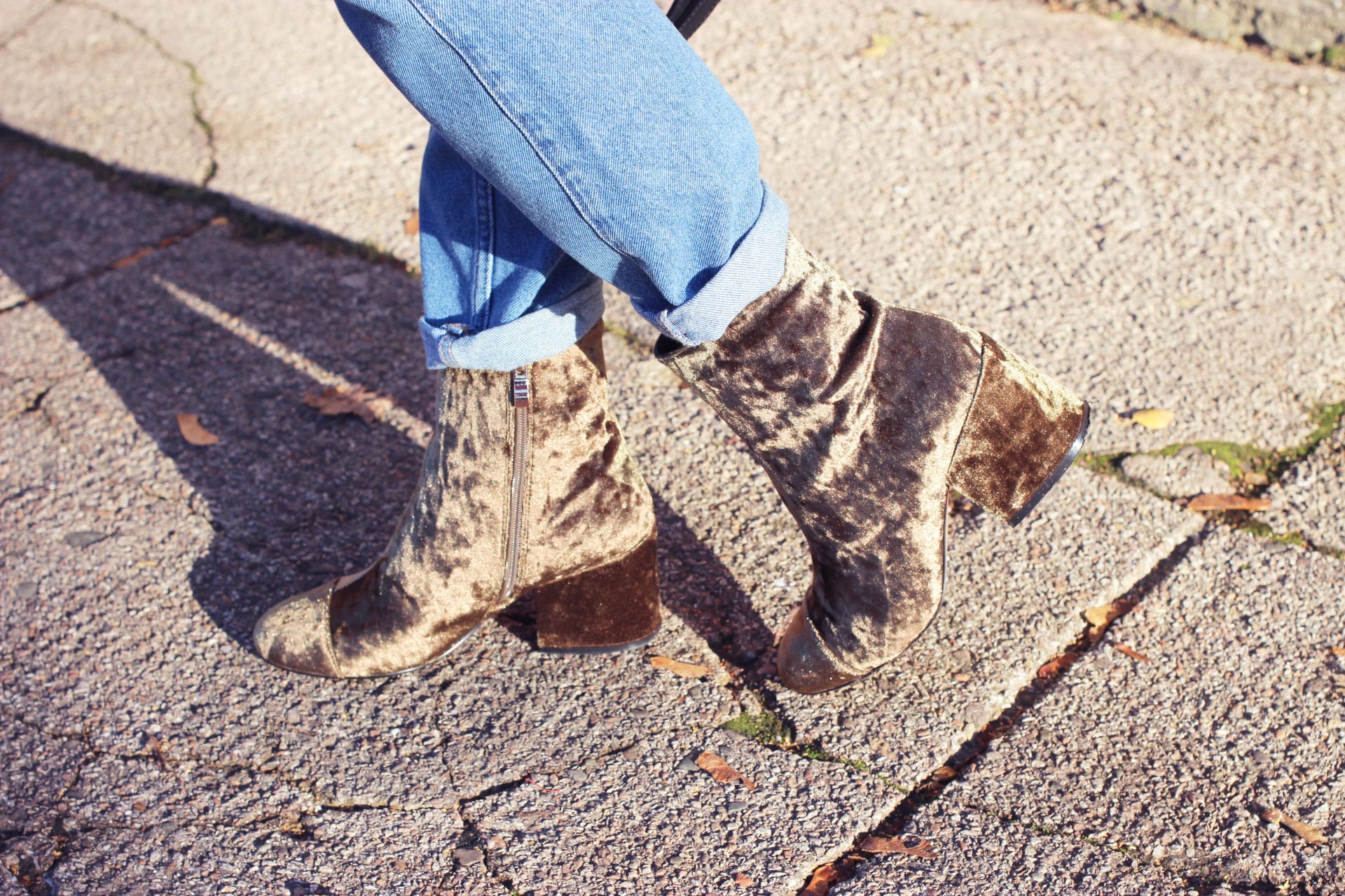 khaki-velvet-boots